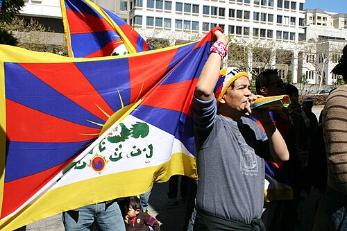 Zwaaien met vlag Tibet verboden!